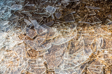 Glasscherben im Wertstoffcontainer