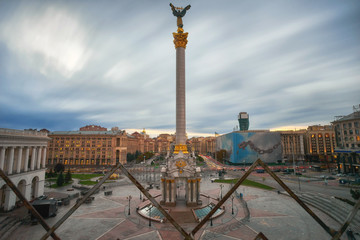 Fototapeta na wymiar View of the Maydan Nezalezhnosti.