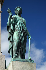 Jubiläumssäule in Stuttgart - Statue Allegorie des Ackerbaus