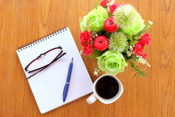 note paper on wooden table