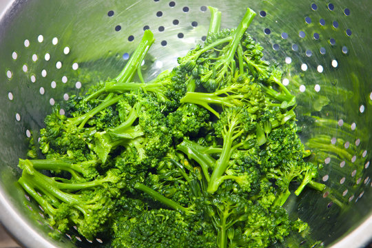 Boiled broccoli in a druschlag