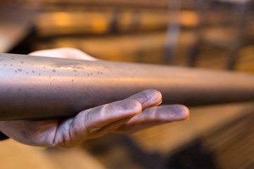 Obraz premium metal bar