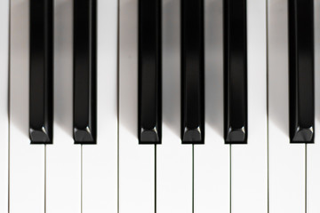 Naklejka premium Closeup of a piano keyboard