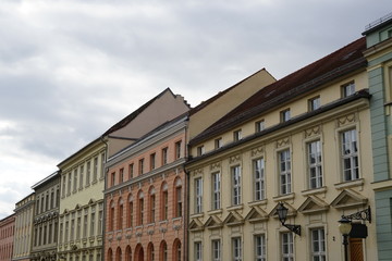 Fototapeta na wymiar Historische Häuserzeile in Potsdam