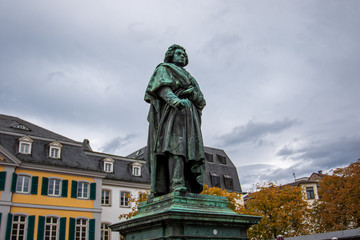 Fototapeta premium Monument to Beethoven in Bonn at Munsterplatz