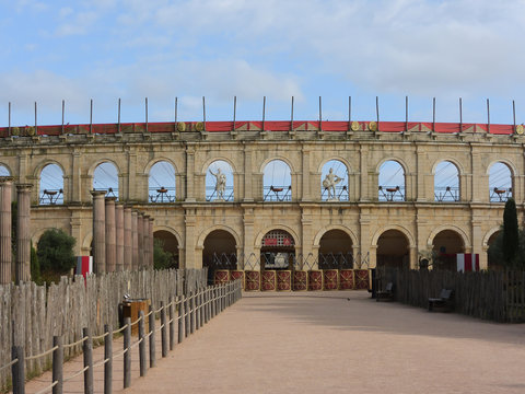 le puy du fou ar&egrave;ne