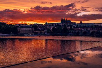 Obraz premium sunset in prague
