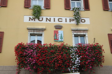 Fototapeta na wymiar Rathaus in Südtirol
