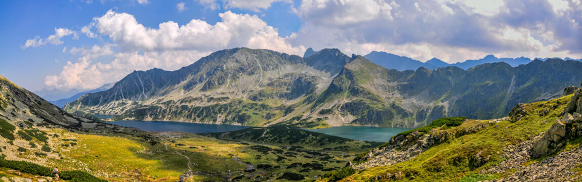 Fototapeta Panorama of Five Lake Valley in Tatras
