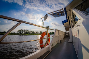 Schiffahrt auf der Elbe