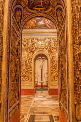 Obraz premium VALLETTA, MALTA - NOVEMBER 7, 2017: Interior of St John's Co-Cathedral in Valletta, Malta