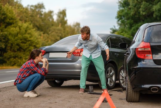 Accident, male and female drivers are sorted out