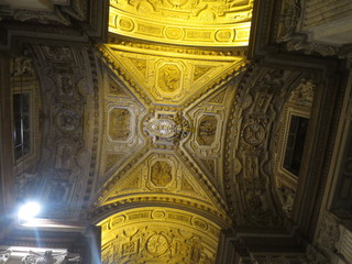 Fototapeta na wymiar interior of cathedral