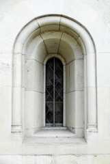 Fototapeta na wymiar Narrow church window