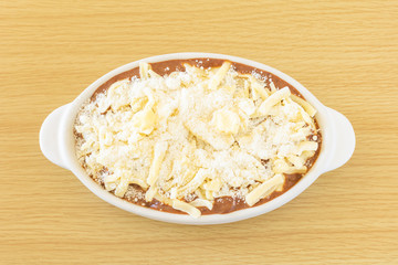 焼く前の手作りミートソースドリア