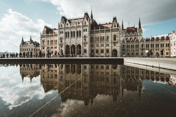 Budapest parlament reflection