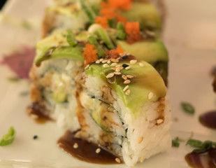 sushi aguacate