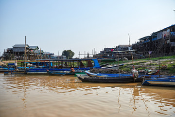 Fototapeta na wymiar Tonle Sap Lake in Cambodia is 160 km long and 43 km wide and is the largest freshwater lake in Southeast Asia.