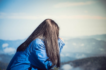 That woman thanked God on the mountain.