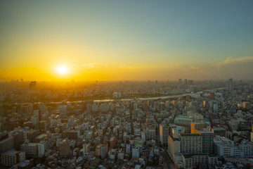 東京 都内 高層ビル 夕焼け 日没