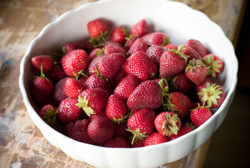 fresh strawberries in a bowl