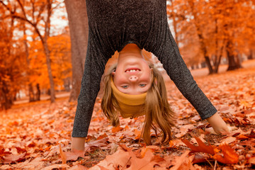 Familie Herbst Laub