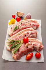 Raw pork belly with rind, peritoneum meat