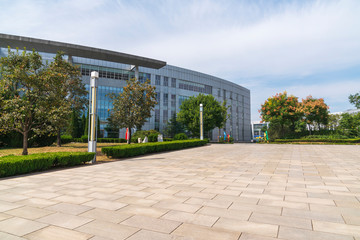Square pavement