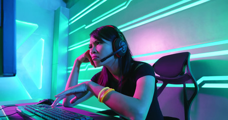 esport gamer girl feel angry