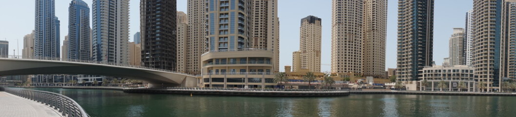 Fototapeta na wymiar panorama of the residential area Dubai Marina with all the skyscrapers, emirates