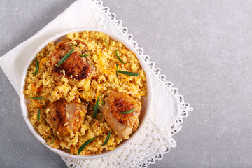Rosemary chicken thighs with bulgur wheat