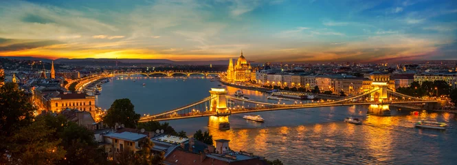 Türaufkleber Hauptstadt von Ungarn © Givaga