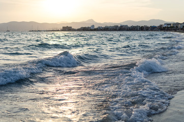 OLAS ATARDECER PLAYA MALLORCA ARENAL