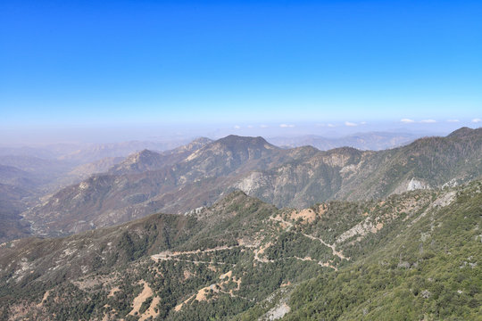 View from Moro Rock in Sequoia