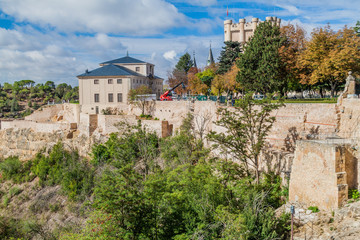 Fototapeta na wymiar View of fortification walls of Segovia, Spain