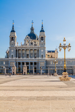 Almudena Bilder Durchsuchen 5,107 Archivfotos, und