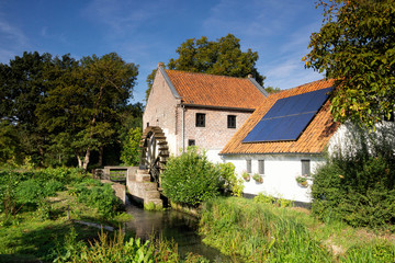 Fototapeta na wymiar Watermill the Schouwsmolen