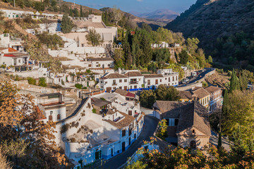 Naklejka premium Houses on Sacramonte hill in Granada, Spain