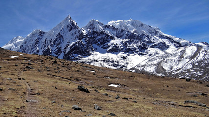 Trekkind dans le Nevado Ausangate, montagne de la cordillère de Vilcanota dans les Andes, au Pérou