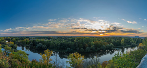 Fototapeta na wymiar Sunset evening from Melnik castle in autumn color day