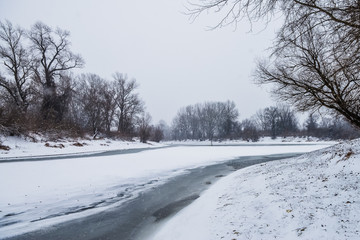 Obraz premium Winter on river