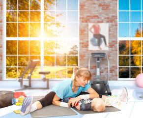 Kangatraining classes - young mothers with children in the gym