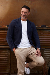 retrato de hombre sonriente