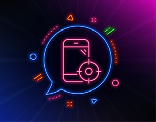 Seo phone line icon. Neon laser lights. Smartphone targeting sign. Traffic management symbol. Glow laser speech bubble. Neon lights chat bubble. Banner badge with seo phone icon. Vector