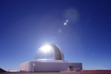 Fototapeta na wymiar Large ground-based space telescope, with reflection of the sun. Elements of this image were furnished by NASA.