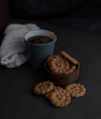 taza con cookies taza de madera