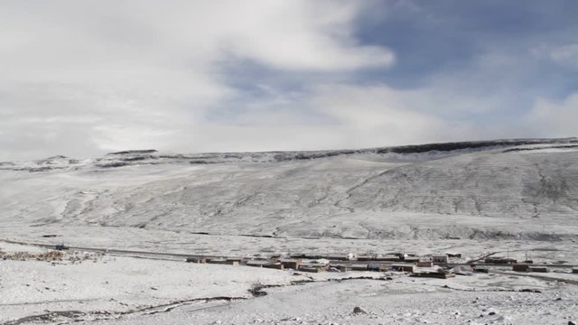 Nieve en los andes de Per&uacute;
