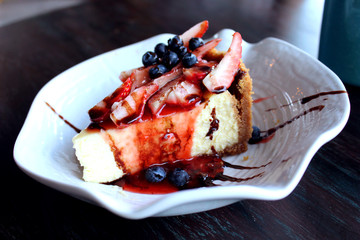 Cheesecake de fresas y moras