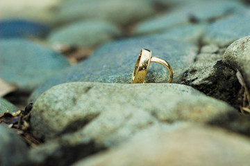 Ring on rocks