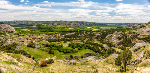 Oxbow Overlook at Theodore Roosevelt National Park North Unit - obrazy, fototapety, plakaty